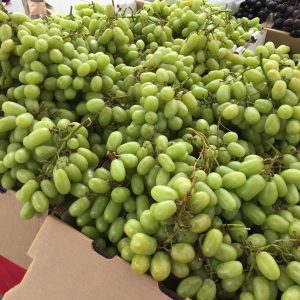 organic green grapes